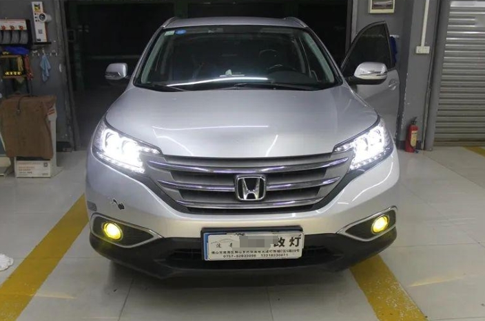 2012款本田CRV霧燈改裝雙光透鏡方案